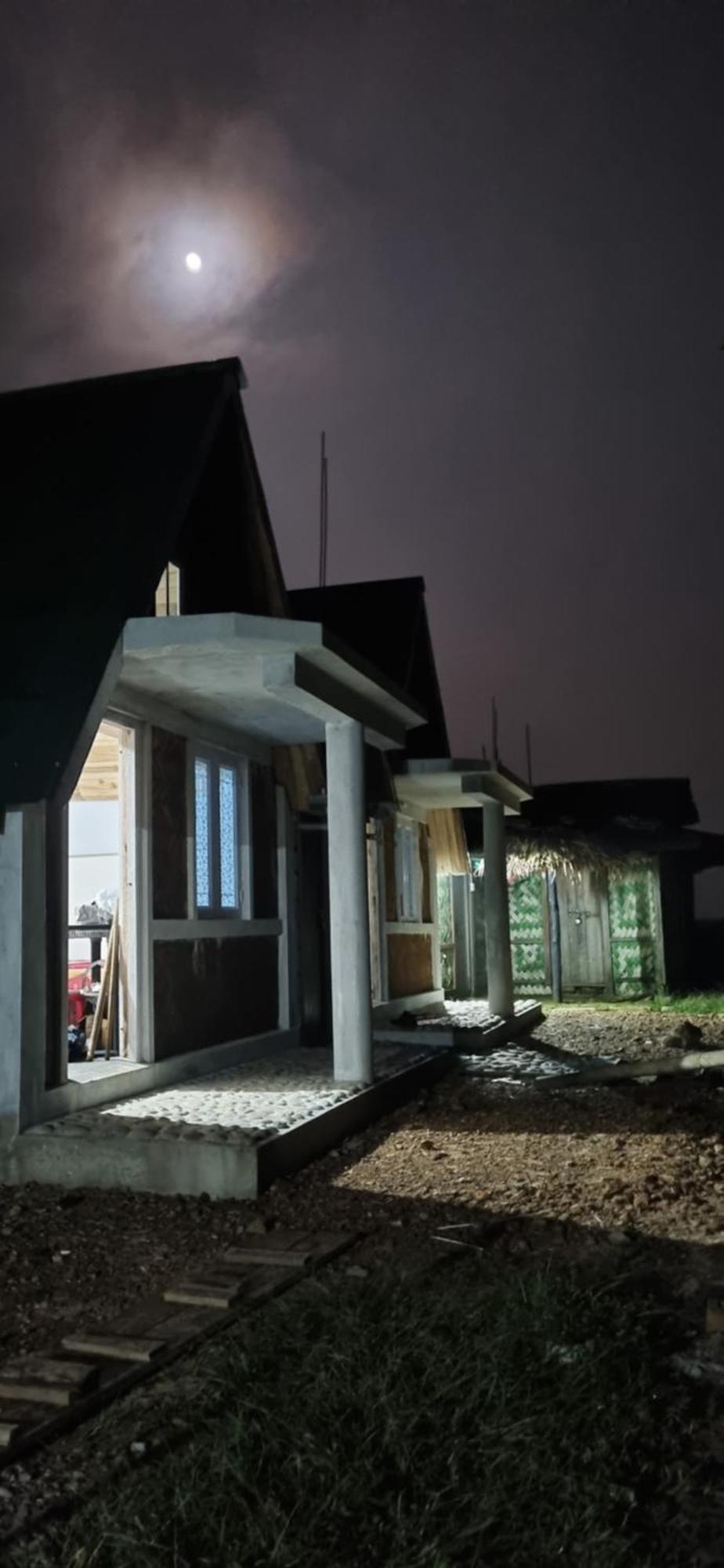 I Basa Homestay Sohrarim Екстер'єр фото